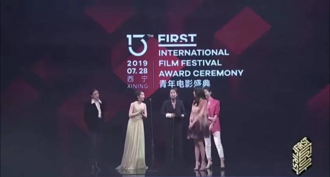 海清发言被嘲了？但她不只为了说中年女演员更便宜
