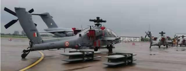 最先进阿帕奇武装直升机抵达印度 部署印巴边境