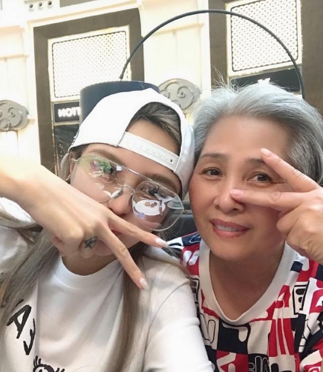 即将修成正果？周扬青晒与罗志祥妈妈同框照，大方喊对方妈妈