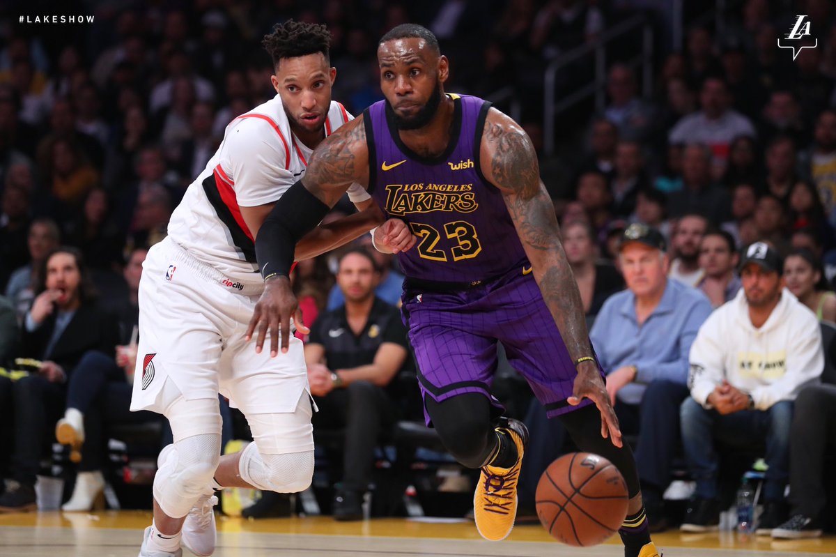 詹姆斯砍下44+10+9，44分创个人本赛季常规赛得分新高