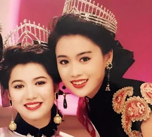 梁小冰回忆拍戏往事，演员待遇差也敬业，服化道具至今不落伍！