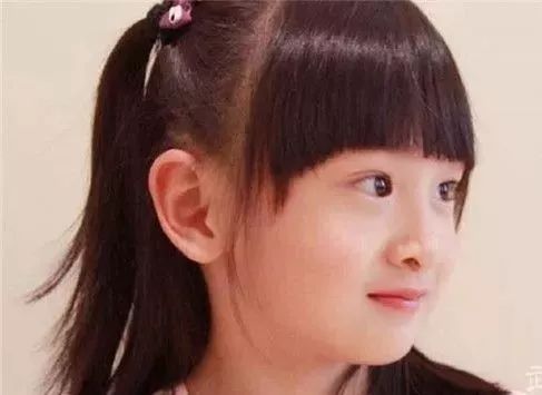 某女星不嫁富豪改嫁男演员，竟是怕孩子铁锤了她鼻子是整的？