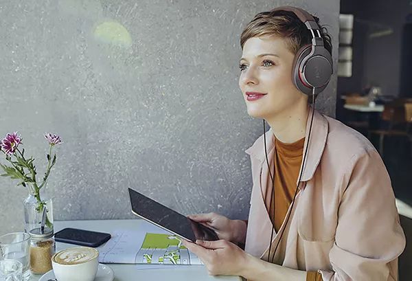 新品丨专为音乐发烧友而生--Audio-Technica ATH-MSR7b耳罩式耳机