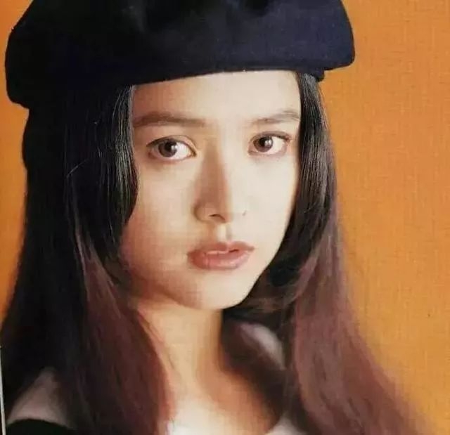 离婚内幕曝光，因为老公满足不了她，玉女人设彻底崩塌