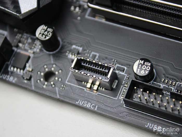 微星MPG Z390 GAMING PRO CARBON评测：疾速超跑