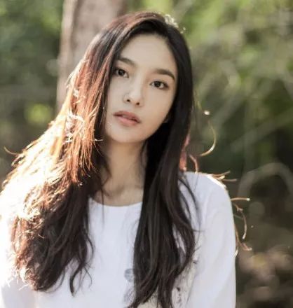 《芳华》中的十八线女配恋上超级富二代被指定演女一，孙怡No.2？