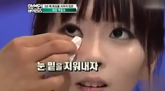 父亲21年与儿子坚持嘴对嘴亲，这么奇葩的事都有？
