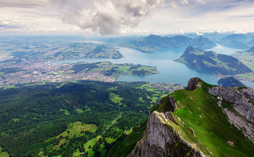 瑞士人均GDP十万美元,普通工人收入是多少呢