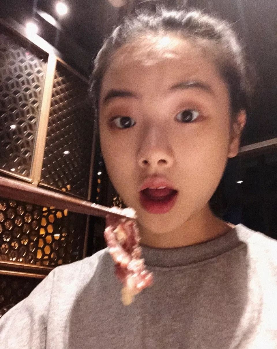 童颜嗲精、圆脸萌妹、超A京妞…这些美少女的vlog比欧阳娜娜还中毒！