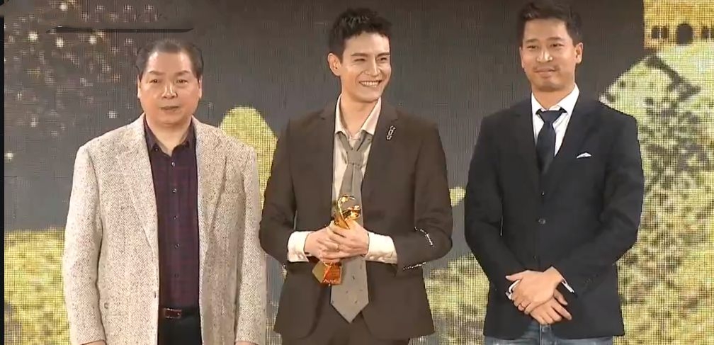 丝路凝聚力盛典现场:马苏久未亮相状态好,刘敏涛造型惊艳完胜!