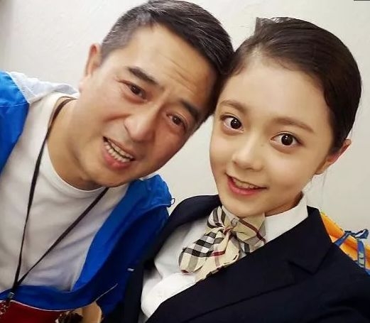 把关晓彤比下去了，新国民闺女身价7个亿，马上要爆红