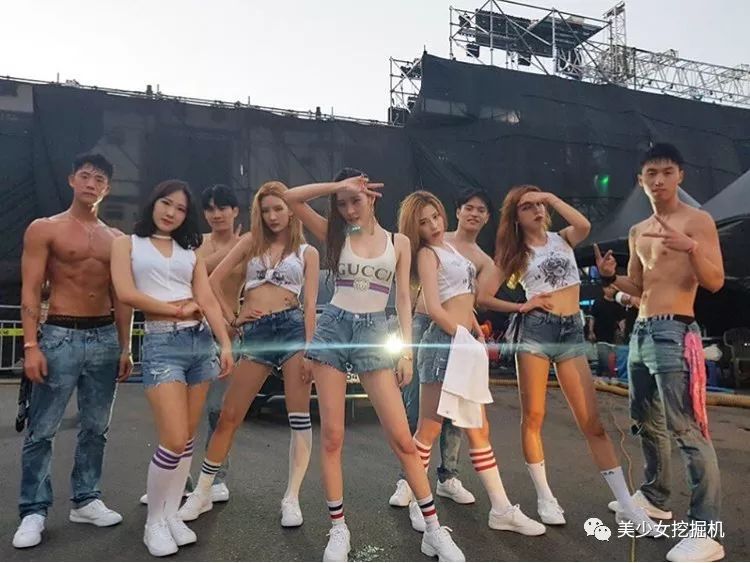 李宣美南韩腿精人设崩了！赢了五亿天价美腿，却输给赵薇？