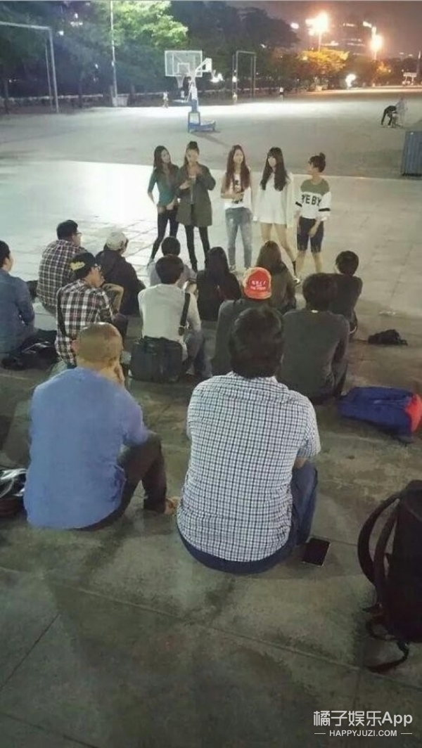 你们这些过气艺人怎么都又心酸又好笑啊...