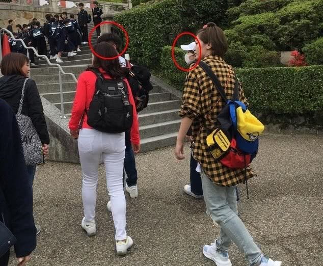 刘诗诗开始孕妻模式，与友人休闲逛街，小肚子已经有了明显变化