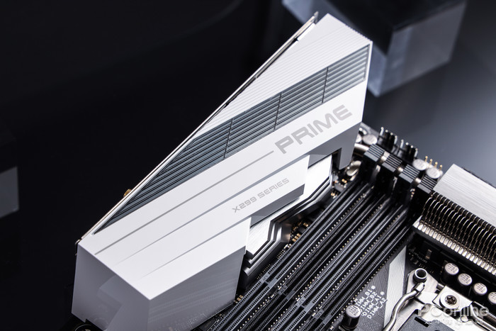 华硕PRIME X299-DELUXE II主板评测：能驾驭18核处理器的大师