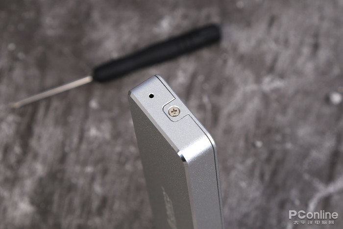 ORICO PCM2-C3 NVMe M.2 SSD硬盘盒 评测:轻松DIY一个中端小巧移动固态