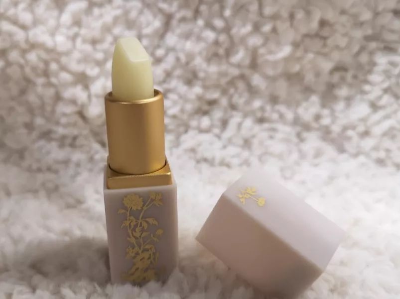 真人实测5款故宫淘宝口红，我再也不要上故宫的当！