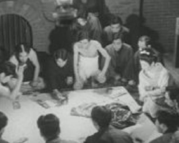 日本最后的斩首刑:刽子手连砍两刀没死,第三刀,她却说了三个字