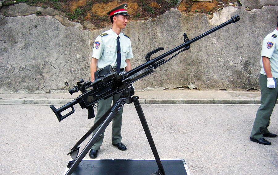 中越战争,解放军装备的几款机枪,第4款重量世界第一轻