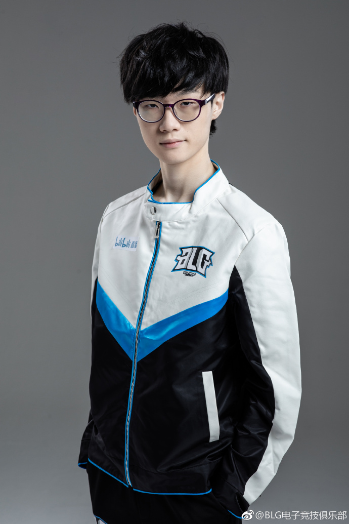 BLG战队动态:春季赛选手定妆照出炉