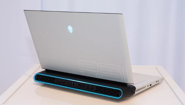 这才叫性能怪兽 Alienware Area-51m亮相CES