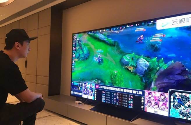 还记得王思聪去年买的100吋最贵索尼电视么，比它更好的来了