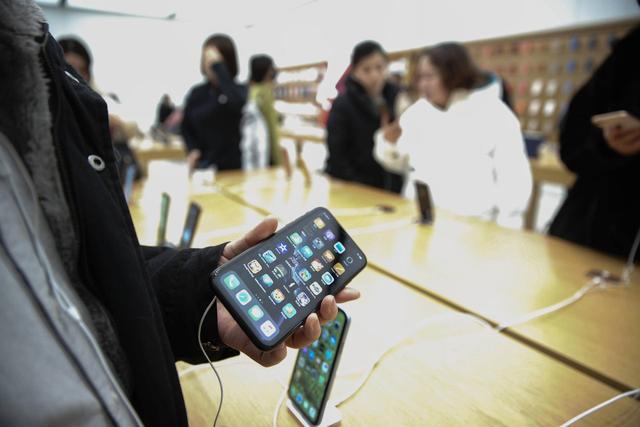 苹果下滑国货起势：从模仿iPhone到超越，国内市场占有率高达九成