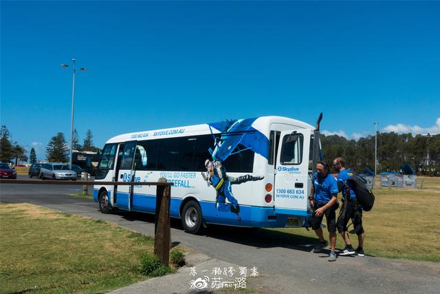 第一次高空跳伞是什么感受?