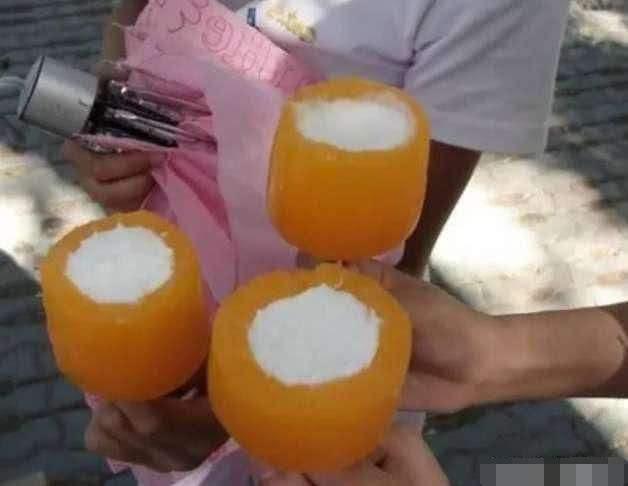 这个玉米冰淇淋在我们小时候可以说是一款非常高级的冰淇淋了(因为
