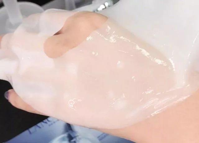 网红爆款彩妆都是炒作？跟着40位世界顶级美容编辑买准没错！