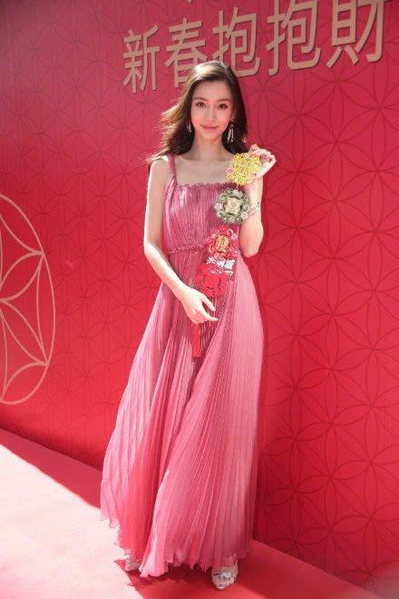 Baby希望猪年能休息陪儿子，还爆料儿子小动作非常可爱