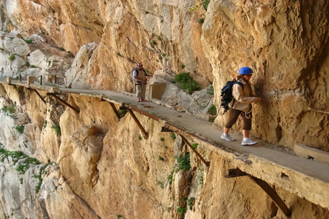 华山栈道安全吗图片