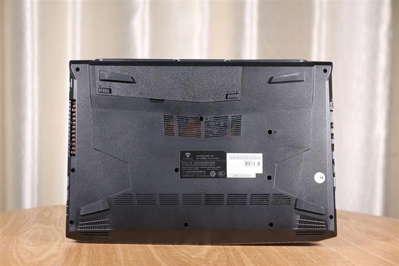 双风扇四热管散热！机械师笔八代酷睿版T58记本评测：性价比无敌