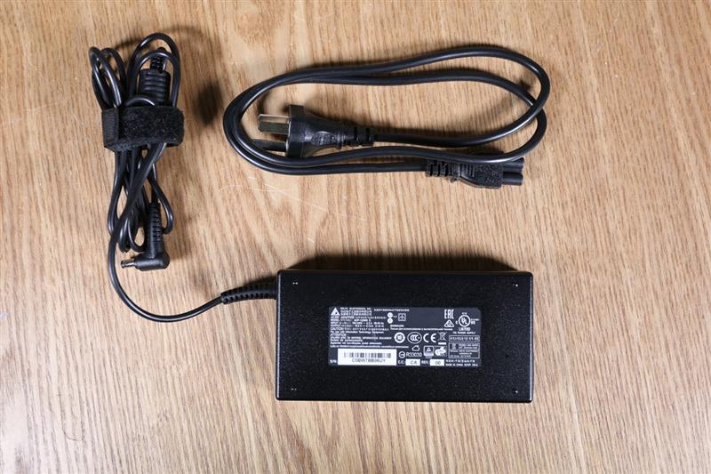 双风扇四热管散热！机械师笔八代酷睿版T58记本评测：性价比无敌