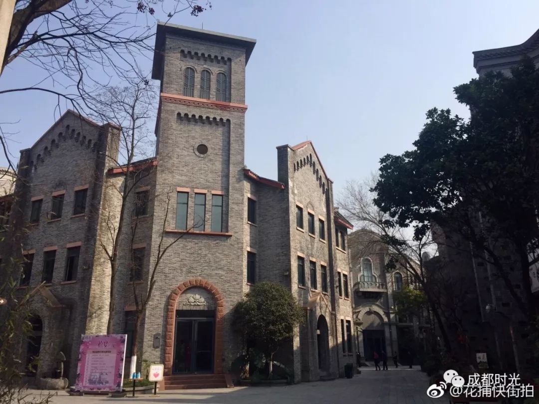 这里将民国时期百年商业,公馆建筑复现,彰显老成都街市的繁华记忆!