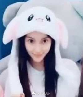 网红滤镜下的angelababy，大眼尖下巴变成另外一个人！