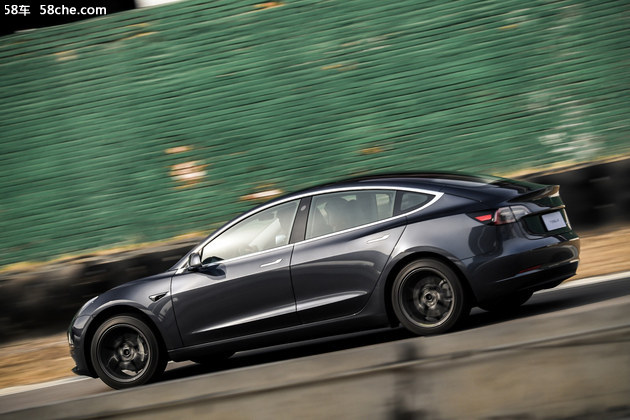 特斯拉Model 3场地试驾 动力操控是亮点