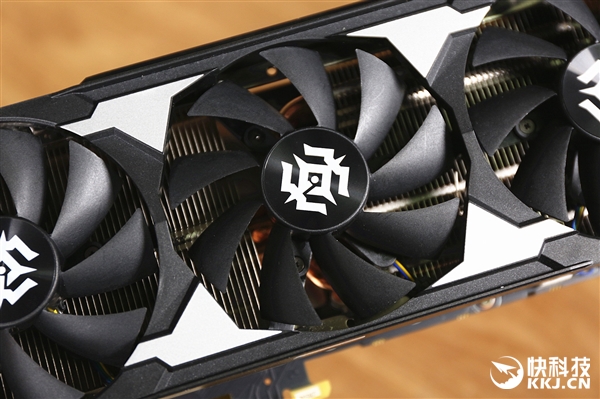 索泰GTX 1660 Ti X-Gaming OC显卡拆解图赏：三风扇