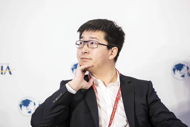 去年1288万人成老赖，戴威一年9次当被告，有人塞班赌博输十亿