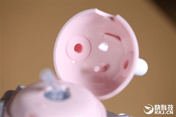 憨态可掬:米兔儿童保温杯图赏