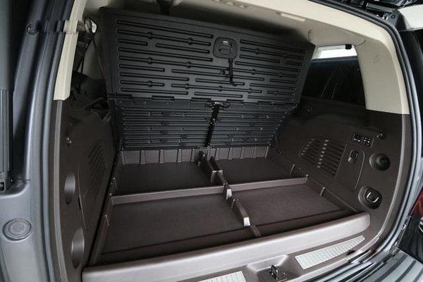 雪佛兰Suburban【 萨博班】