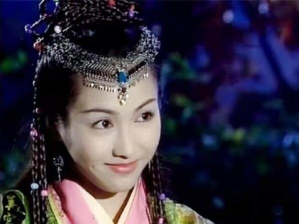 娱乐圈酒窝&梨涡美女,笑起来都太甜啦,你pick哪种?