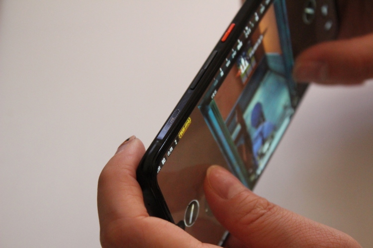 iQOO东半球最强游戏手机的背后