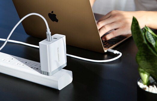 苹果Type c转Lightning授权开放，绿联c转l线将上线