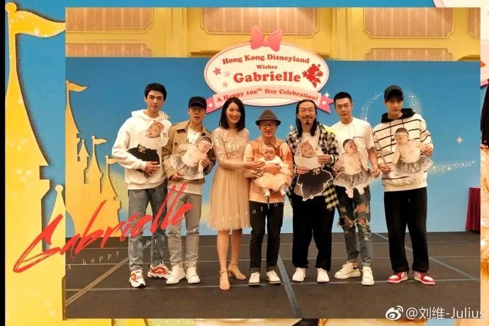 王祖蓝给女儿办百日宴，3个月的Gabrielle在现场简直是表情帝！