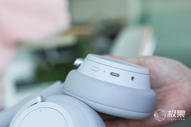Surface Headphones 上头测评：微软出的旗舰耳机，有点毒