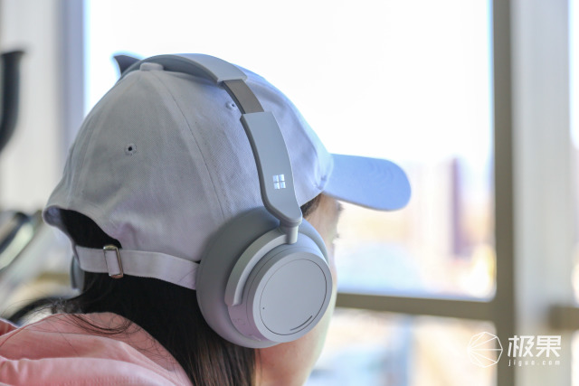 Surface Headphones 上头测评：微软出的旗舰耳机，有点毒