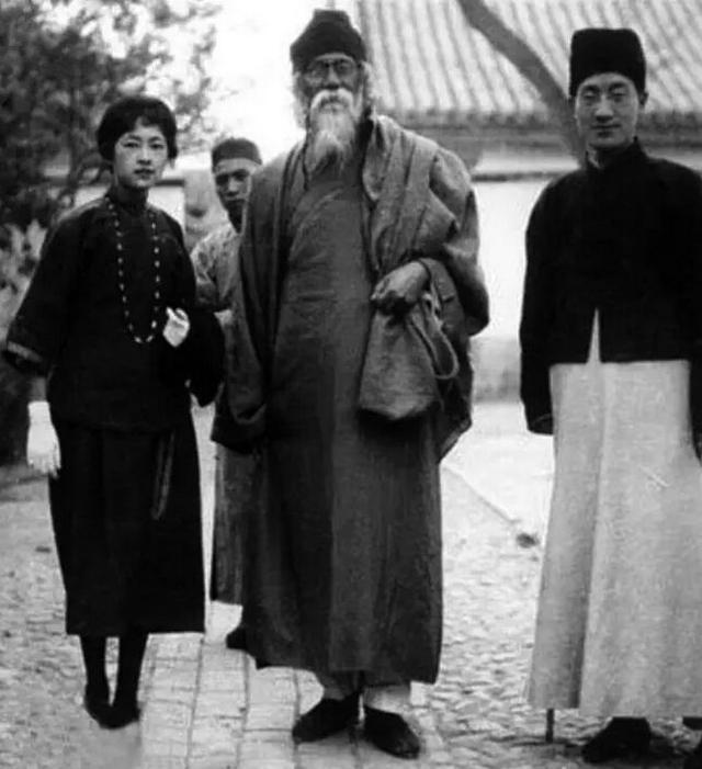 徐志摩给林徽因的情书,被人藏了50年,后人看到信的内容十分惋惜