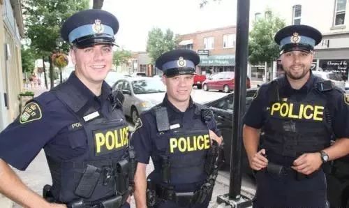 这是一场来自30多个国家地区警察的比赛,满足你对police的所有想象!