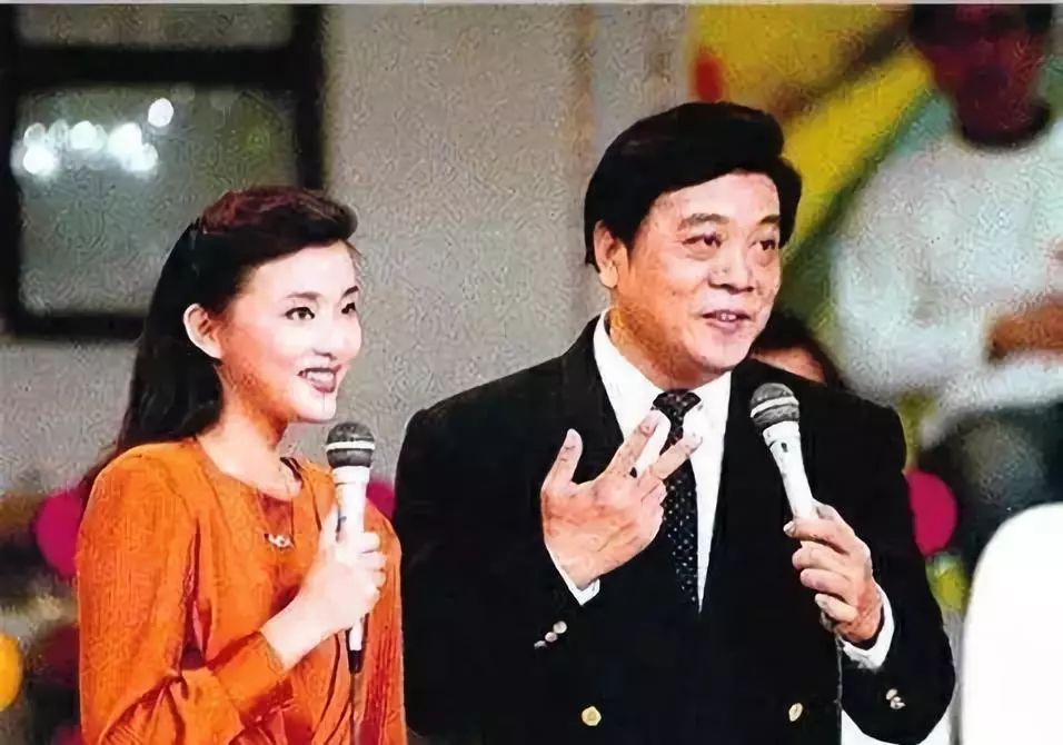 杨澜：“我付出30年青春，才有跟美国总统喝咖啡的机会！”